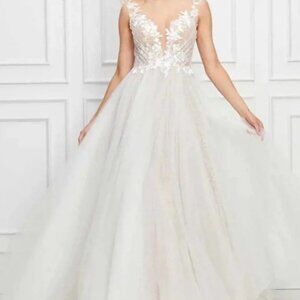 WTOO Becket Wedding Gown size 2